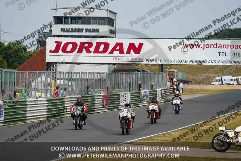 Vintage motorcycle club;eventdigitalimages;mallory park;mallory park trackday photographs;no limits trackdays;peter wileman photography;trackday digital images;trackday photos;vmcc festival 1000 bikes photographs